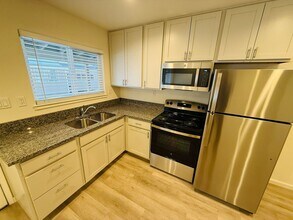 950 Modesto Ave in South Lake Tahoe, CA - Building Photo - Building Photo