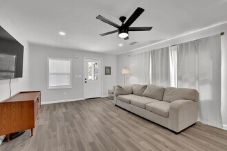 280 Stone Mountain St in Lawrenceville, GA - Building Photo - Building Photo