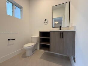 2788 NW 9th Pl in Fort Lauderdale, FL - Building Photo - Building Photo