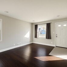 1473 E Harry Ave in Hazel Park, MI - Building Photo - Building Photo