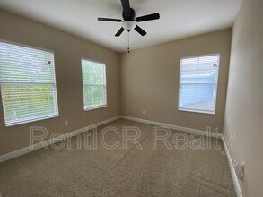 7212 S St Patrick St in Tampa, FL - Foto de edificio - Building Photo