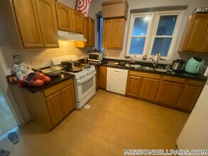 1460 Tremont St in Boston, MA - Foto de edificio - Building Photo