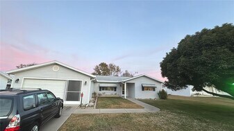 17713 SE 95th Cir in the Villages, FL - Building Photo