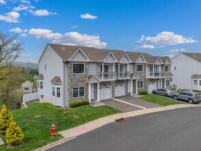 Argonne Woods in Butler, NJ - Foto de edificio - Building Photo