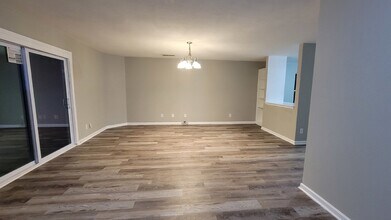 214 Farmington Dr in Harvest, AL - Building Photo - Building Photo