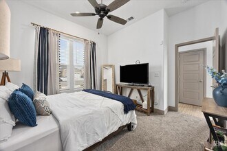 9413 Hl Springs Ln in Shafter, CA - Building Photo - Building Photo