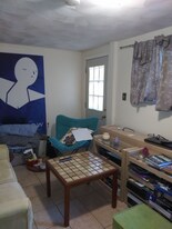 206 Paris St in Boston, MA - Building Photo