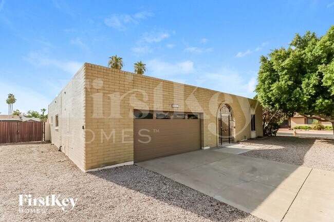 9601 N 34th Ave in Phoenix, AZ - Building Photo - Building Photo