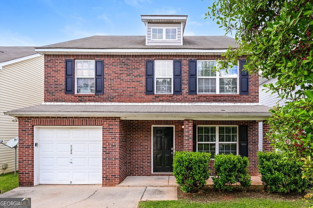 1876 Simmons Ln in Hampton, GA - Building Photo