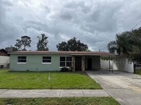 14410 Sussex Dr in Orlando, FL - Building Photo