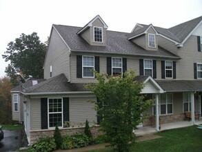 808 Brushy Mountain Rd in East Stroudsburg, PA - Building Photo - Building Photo
