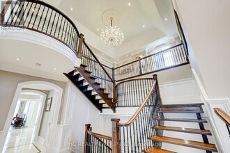 58 Langdon Dr in King, ON - Building Photo - Building Photo