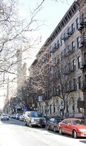 209 W 80th St in New York, NY - Building Photo