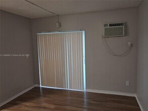 13025 Emerald Dr in North Miami, FL - Building Photo - Building Photo