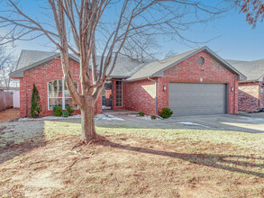 4612 Midway Dr in Norman, OK - Building Photo - Building Photo