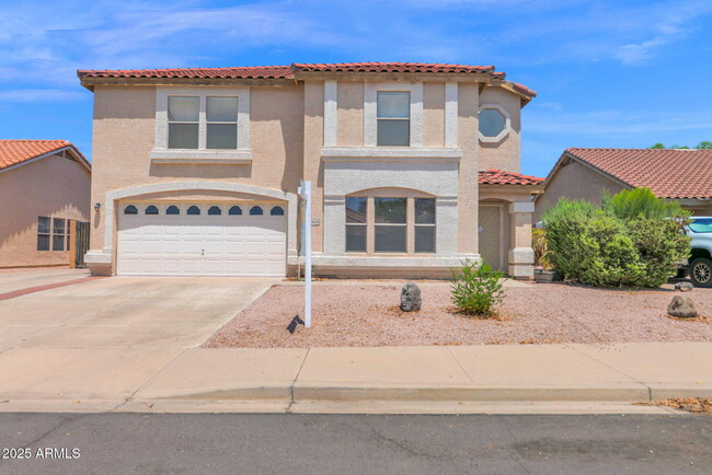 property at 10616 E Balmoral Ave