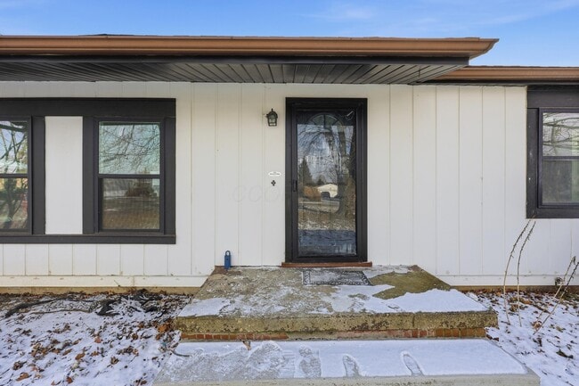 566 E 10th St in Marysville, OH - Building Photo - Building Photo