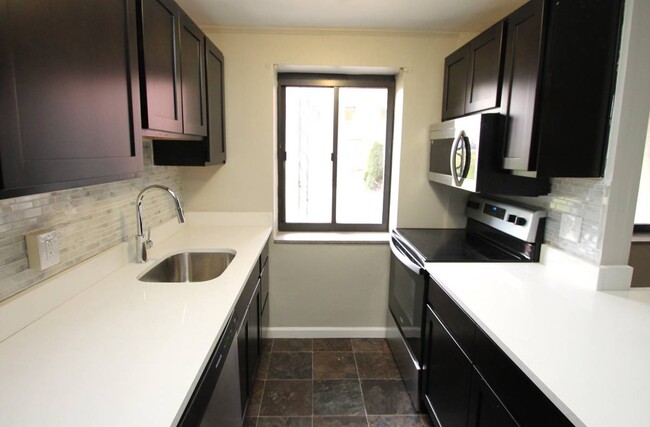 Fieldbrook Apartments in Pittsburgh, PA - Building Photo - Building Photo