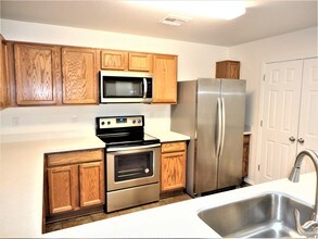 1033 S Deerfield Ln in Gilbert, AZ - Building Photo - Building Photo