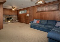 215 W John St photo'