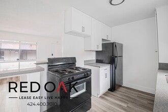 630 N Cerritos Ave in Azusa, CA - Foto de edificio - Building Photo