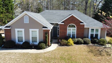 110 Inland Cir in Newnan, GA - Building Photo - Building Photo