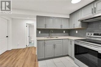 3608 Cherrington Crescent in Mississauga, ON - Building Photo - Building Photo