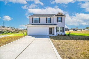 5864 Panther Dr in Hope Mills, NC - Building Photo