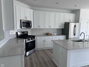 13787 Gatsby Dr in Fishers, IN - Building Photo - Building Photo