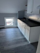 106 Kilburn St in Fall River, MA - Foto de edificio - Building Photo