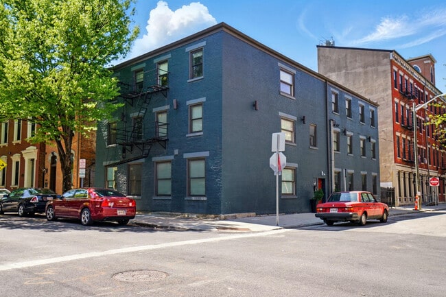 property at 15 W 15th St