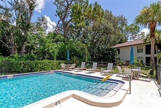 4817 Winslow Beacon, Unit 40 in Sarasota, FL - Building Photo - Building Photo