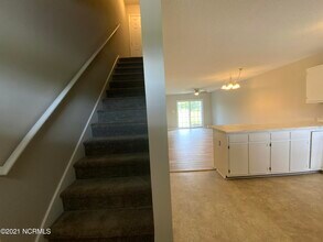 601 Peletier Loop Rd in Swansboro, NC - Foto de edificio - Building Photo