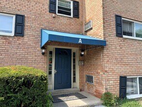 Live Well at Landon Court Apartments in La in Lansdowne, PA - Building Photo - Building Photo