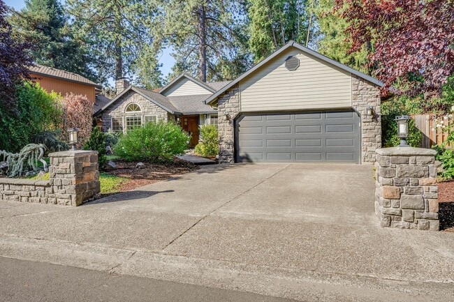 225 SW 149th Ave