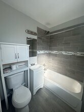 8825 S Kenwood Ave in Chicago, IL - Building Photo - Building Photo