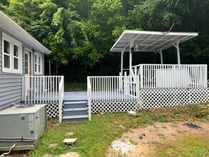 2692 Marble Hill Rd in Belvidere, TN - Building Photo - Building Photo