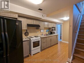 485 Greenpark Crescent in Mississauga, ON - Building Photo - Building Photo