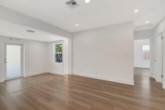 420 SW 13th St in Fort Lauderdale, FL - Building Photo - Building Photo