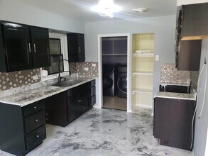 1429 Kasten Dr in Dolton, IL - Building Photo - Building Photo