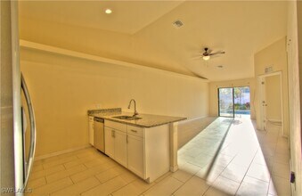 510 Skyline Blvd in Cape Coral, FL - Building Photo - Building Photo