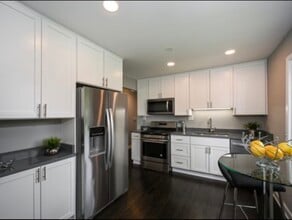 355 N 2nd Ave in Villa Park, IL - Building Photo - Building Photo