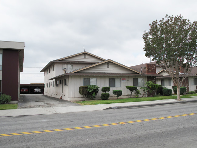 8650 E 5th St in Downey, CA - Building Photo - Building Photo