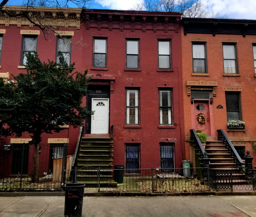 510 Halsey St in Brooklyn, NY - Building Photo