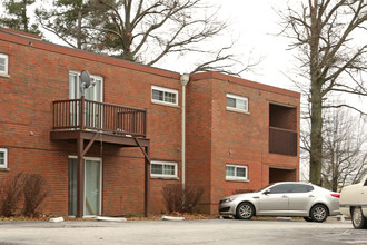 River Rope Apartments in Lexington, KY - Building Photo - Building Photo