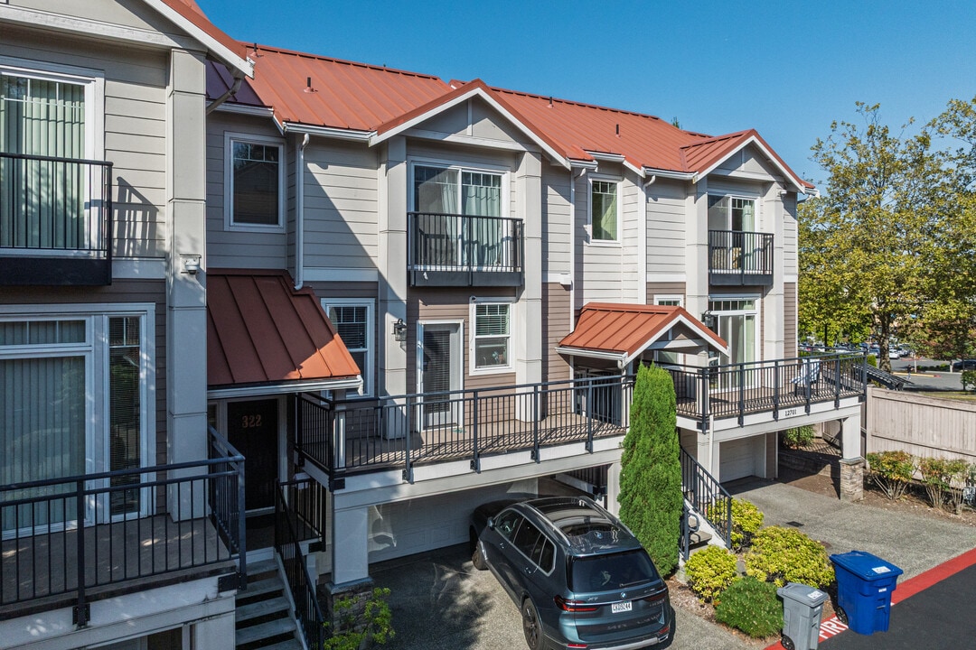Ballantrae Square in Bellevue, WA - Building Photo