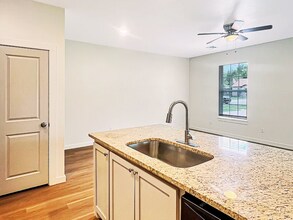 2116 Charles Whitlow Ave in Lawton, OK - Foto de edificio - Building Photo