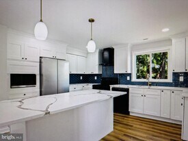 15990 Charles Town Rd in Charles Town, WV - Building Photo