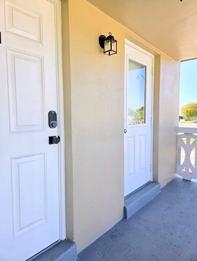 3300 NE 10th Ter, Unit 61