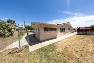 6574 Valley Dr in Riverside, CA - Building Photo - Building Photo